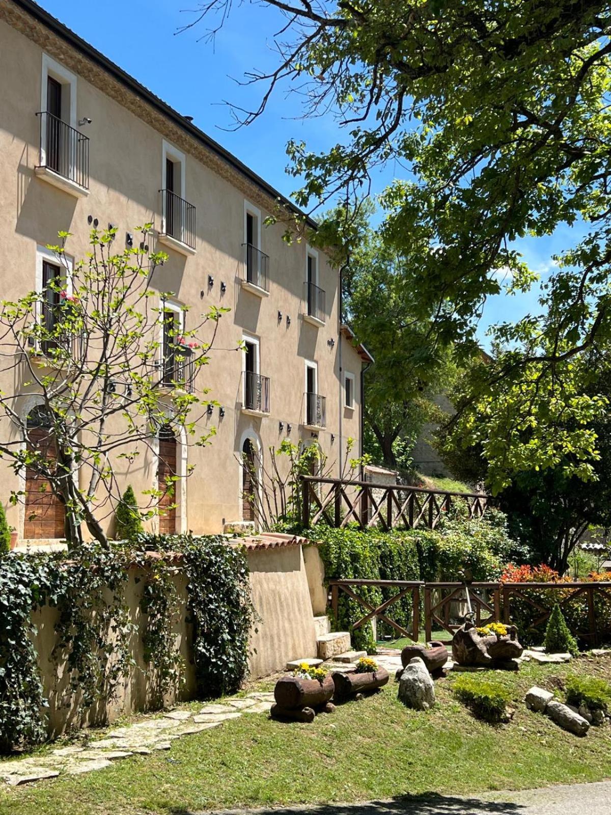Dimora Dei Baldi - Rooms & Relax Fagnano Alto Εξωτερικό φωτογραφία
